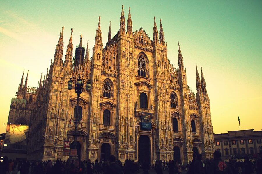 2-Hour Milan by Night Walking Tour - Meeting Milan’s symbol in Piazza del Duomo