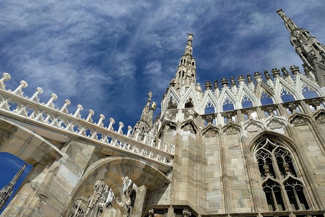 2-hours Duomo of Milan guided experience with entrance tickets - Meeting at Mondadori Duomo, not at the cathedral