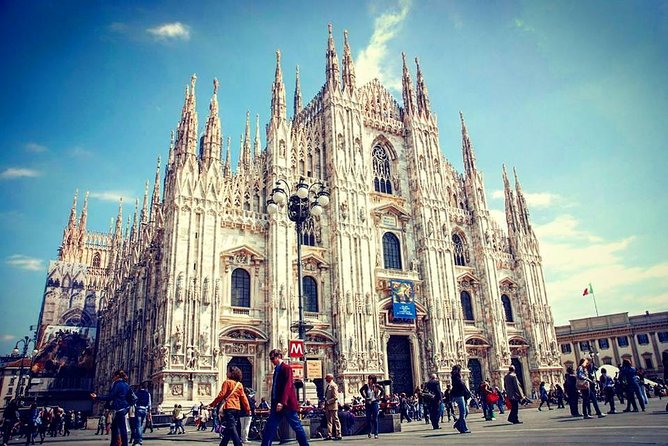 3-Hour Milan City Tour with The Scala Theatre - small group tour - Finishing at Sforza Castle’s outer walls