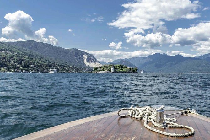 4-Day Italian Lakes Tour from Milan - Hotels, meals, and the daily rhythm