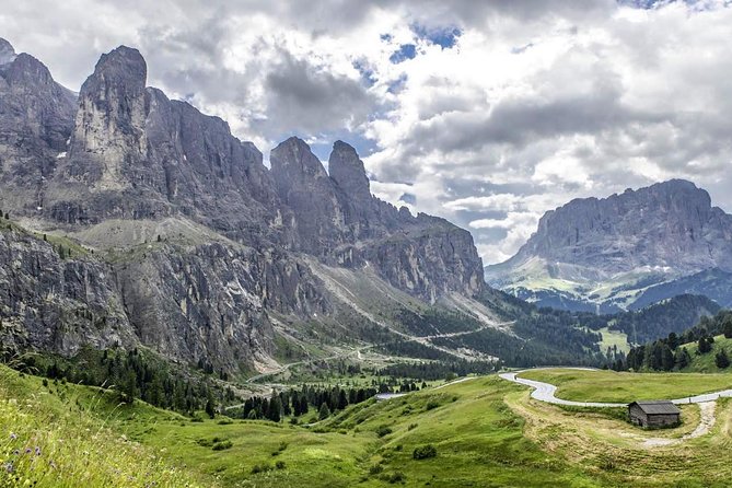 4-Day Scenic Dolomites Tour from Milan - What the small-group promise means