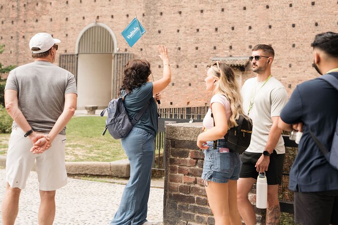 Best of Milan: 3 Icons Tour in 40 Languages + Hop On Hop Off - Key points at a glance