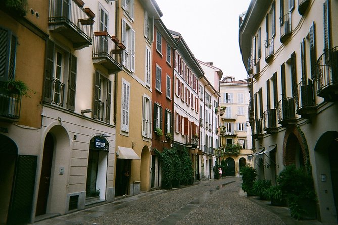 Brera district & Pinacoteca 2-hours guided experience with entrance tickets included - How the guides shape the experience
