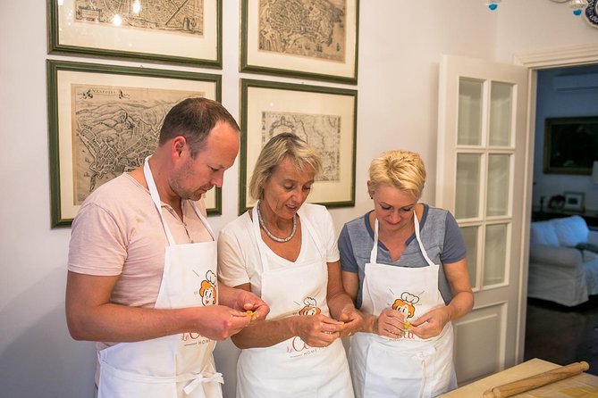 Cesarine: Cooking Class with tasting at Local's Home in Milan - Who should book this class