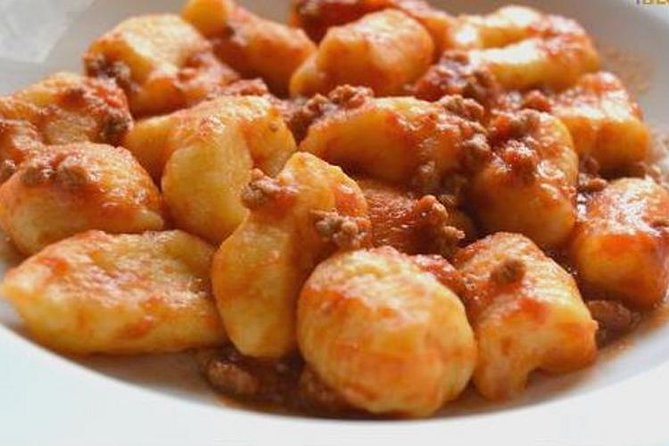 Choose three recipes to cook from all the traditional cuisine - Who should book this class
