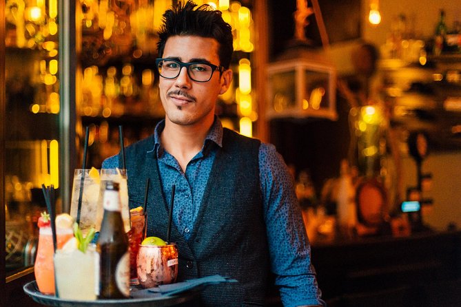 Drinks & Bites in Milan Private Tour - A Campari pause beside the Navigli