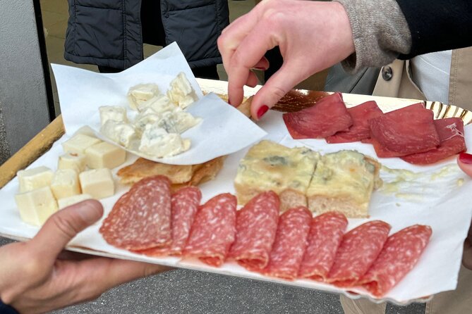 Eating Milan Street Food Tour with Guided Tasting and Sightseeing - Key points to know before booking