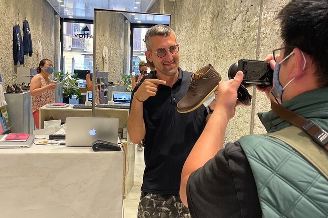 Explore History and Style with this Walking Tour in Milano - Handmade goods instead of familiar chains