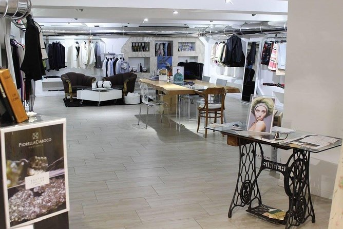 Fashion Workshop in Atelier and Fashion District Tour - What may change from one booking to another
