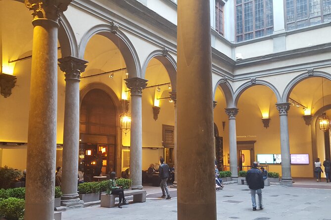 Florence Renaissance and Medieval: Day Trip from Milano by High-Speed Train - Dante’s Florence comes through narrow streets