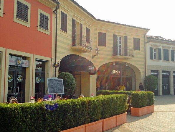From Lake Como or Milan: Serravalle VIP shopping and Wine Tasting - Key points to know before booking