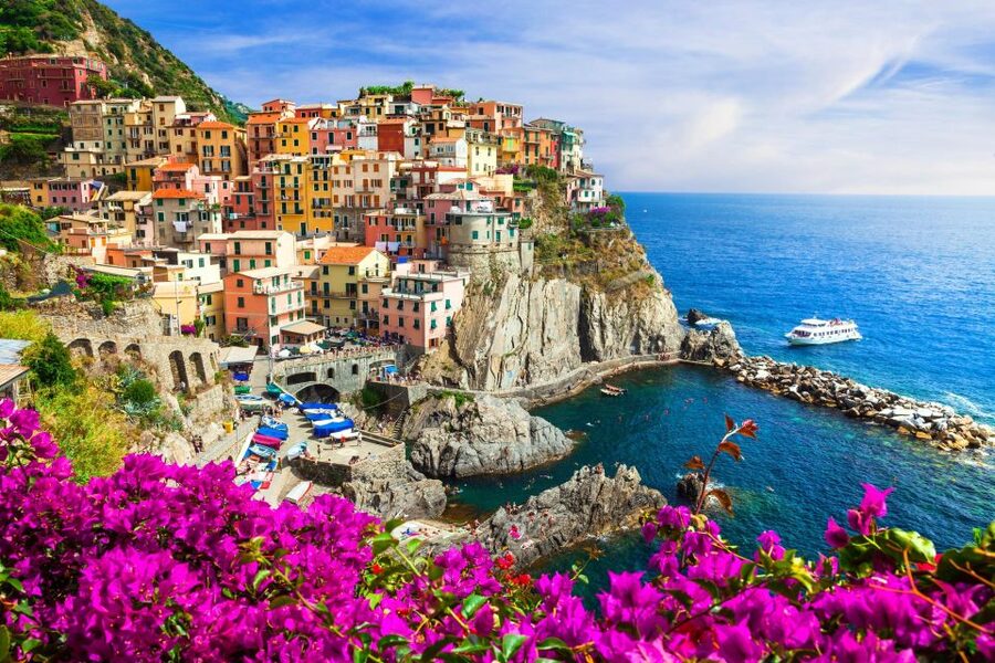From Milan: Cinque Terre with Portovenere and Boat Cruise - Who should book this tour