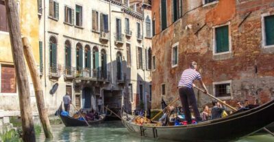 Day Trip to Venice with Guided City Tour