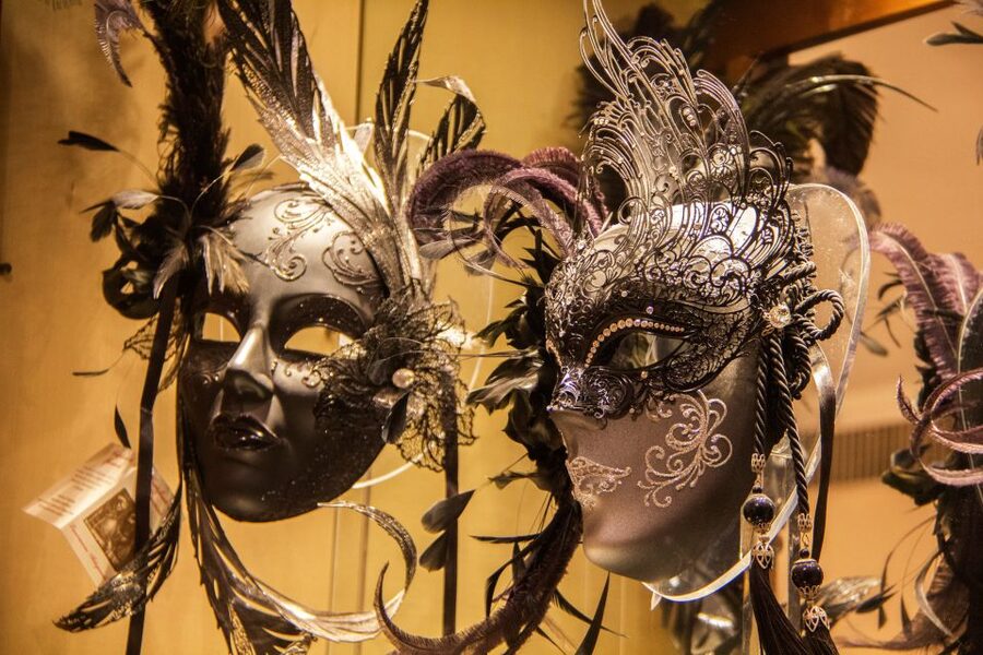 From Milan: Day Trip to Venice with Guided City Tour - Who should book this outing?