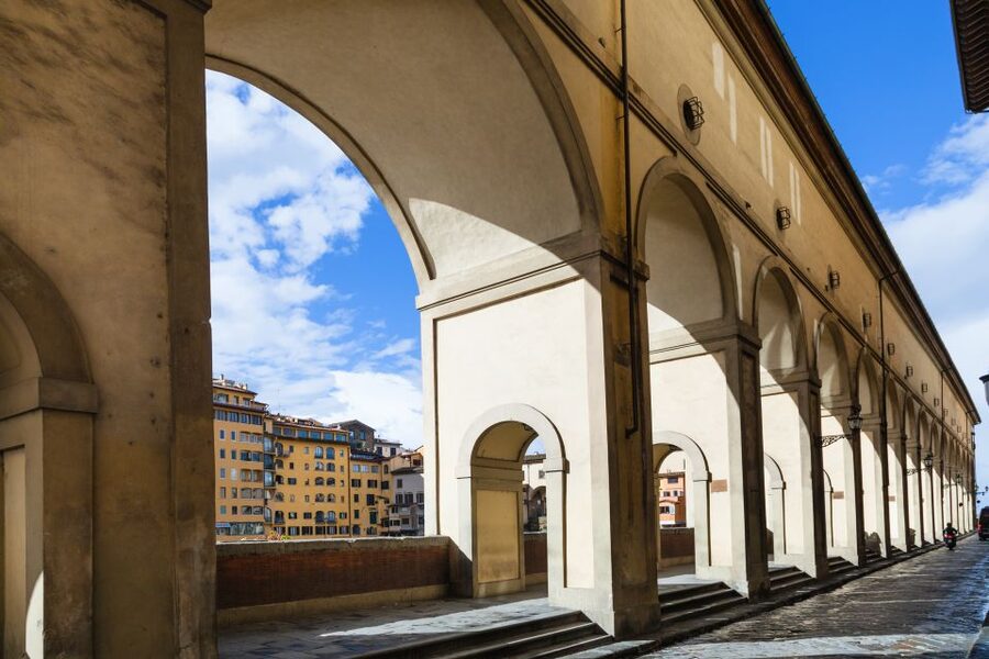 From Milan: Florence Walking Tour with Train Tickets - Walking beside the Vasari Corridor to Ponte Vecchio