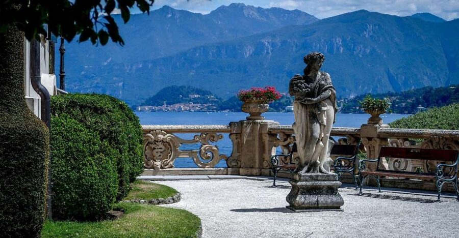 From Milan: Lake Como Day Trip Bellagio and Villa Carlotta - Varenna and the first ferry crossing