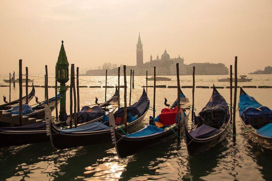 From Milan: Venice and Verona Full-Day Tour by Train - Venice and the first look at Saint Mark’s Square