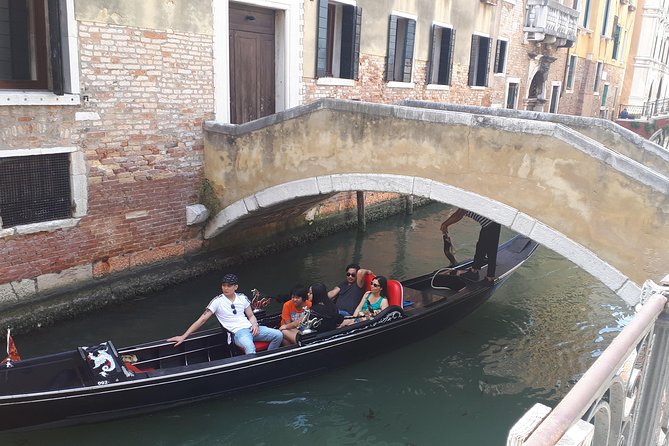 From Milan: Venice Full-Day Guided Tour With Boat Ride - Rialto Bridge and the Grand Canal