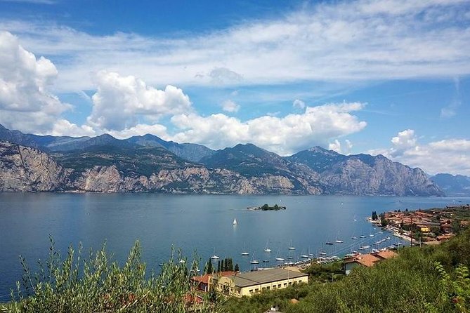 Full-Day Lake Garda and Desenzano del Garda from Milan - small group tour - The boat ride to Sirmione