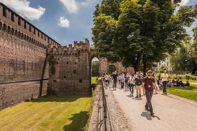 Full-day Skip-The-Line Milan, The Last Supper and Duomo Cathedral - La Scala, Piazza Affari, and Milan’s modern character