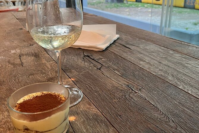 Gnocchi, Pasta, Tiramisù and Wine Class - Starting with tiramisù before the pasta