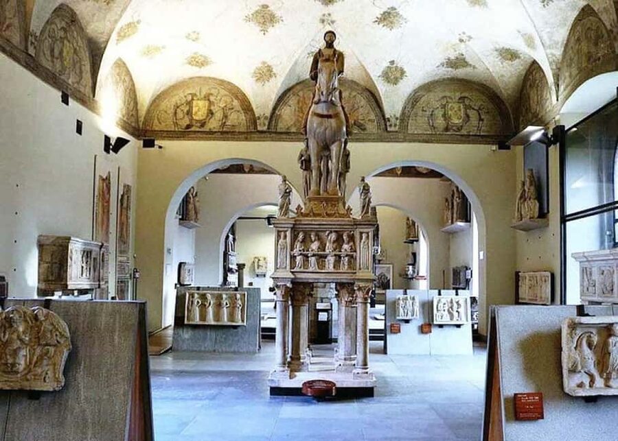 Guided Tour: Discover Sforza Castle and Michelangelo's Art - Meeting beneath the Torre Filarete