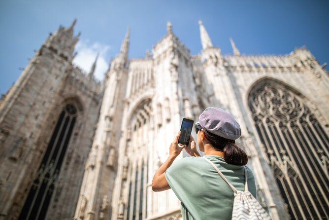 Highlights of Milano Private Walking Tour: Duomo, Castle & Gelato - Key points at a glance