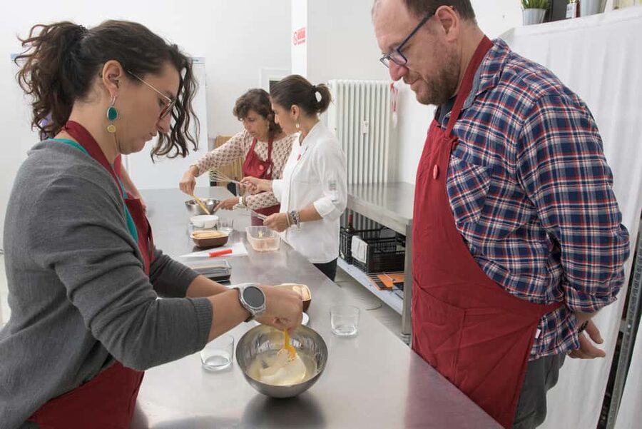 International aperitif + cooking class in Italian - Two cooking sessions for beginners