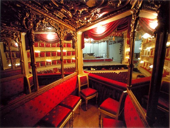 La Scala Theatre and Museum Tour in Milan With Private Guide - Seeing the foyer, boxes, pit, and stage