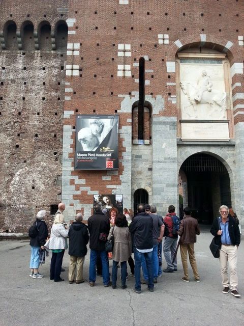 Milan: 2.5-Hour City Tour by Tram - The Duomo, Galleria, and La Scala