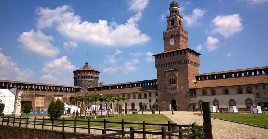 Milan 3–Hour Cultural Bike Tour - Starting at Castello Sforza