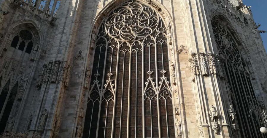 Milan: 4-Hour Art and History Private Walking Tour - Entering the Duomo and reading its marble details
