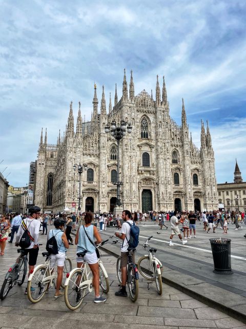 Milan: Bike tour of the city - Brera, where the ride slows down
