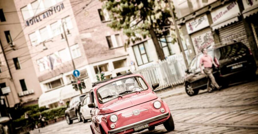 Milan: Canals Tour by Vintage Fiat 500 (2hs, 2 stops) - Key points at a glance