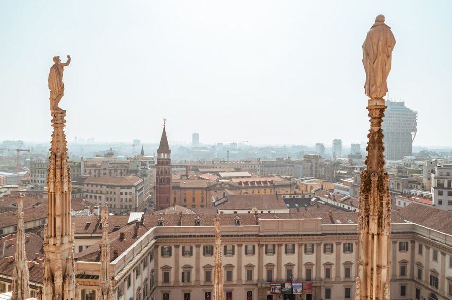 Milan: Cathedral and Terraces Guided Experience - Walking back down the 250 steps