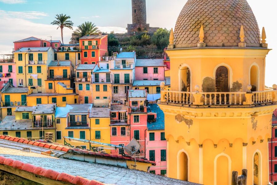 Milan: Cinque Terre Full-Day Guided Trip With Cruise - Who should book this experience?