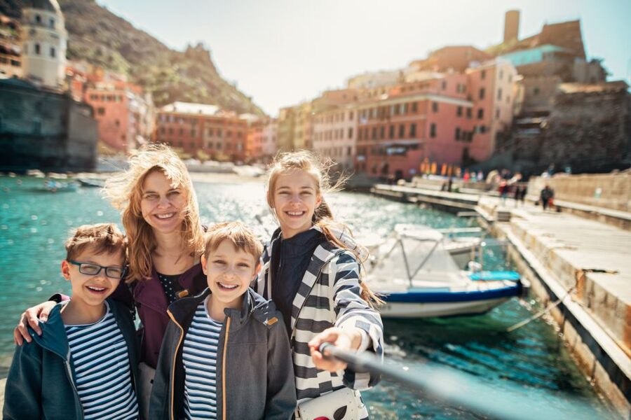 Milan: Cinque Terre Full-Day Guided Trip With Cruise - What the guide adds