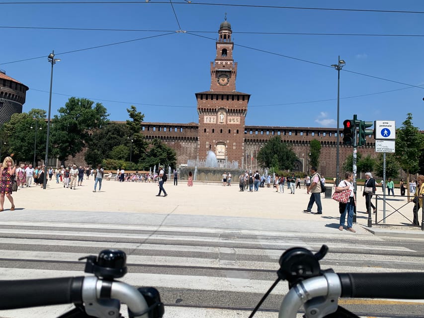 Milan: City Highlights Bike Tour - Bikes, children, and guide support