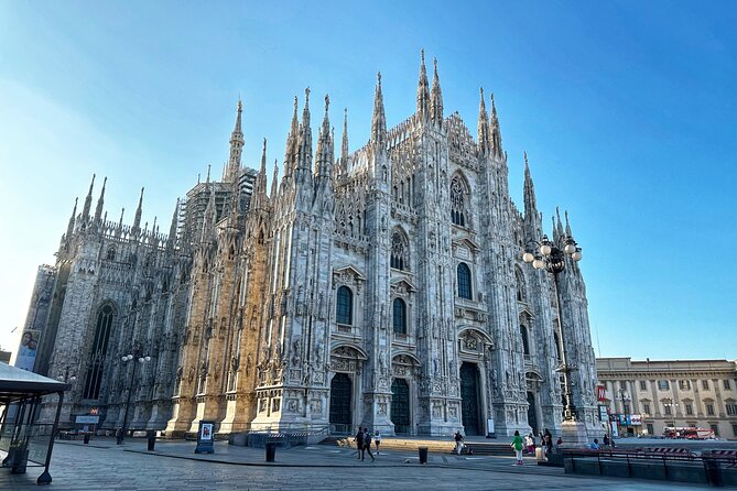 Milan Coffee & History Crawl with a Licensed Tour Guide - Galleria Vittorio Emanuele II and Milanese meeting places