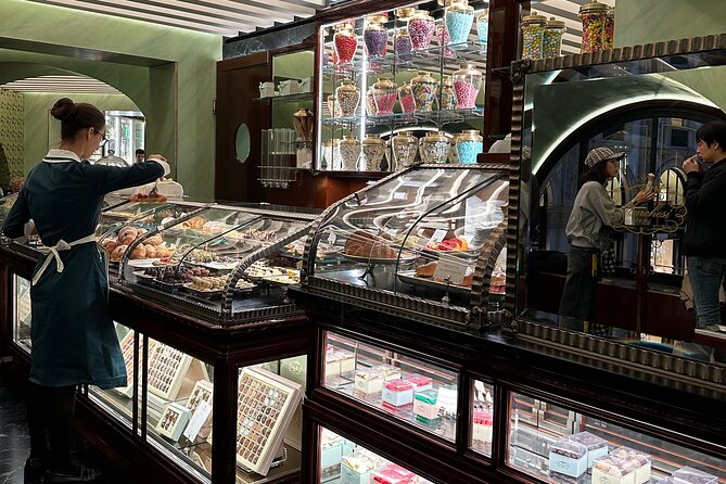 Milan Coffee & History Crawl with a Licensed Tour Guide - Piazza Mercanti and Milan in the Middle Ages