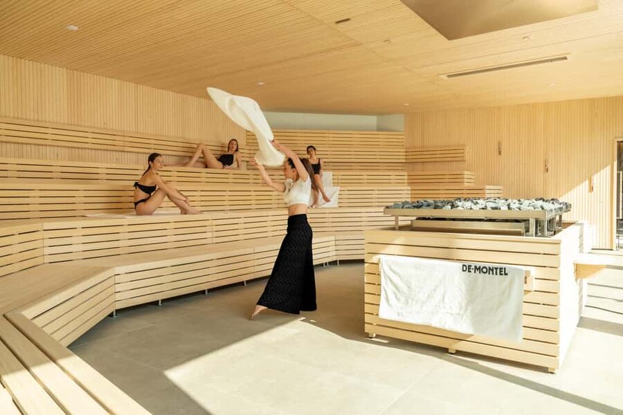 Milan: De Montel Thermal Park Entry Ticket - Saunas, steam, and the large hammam