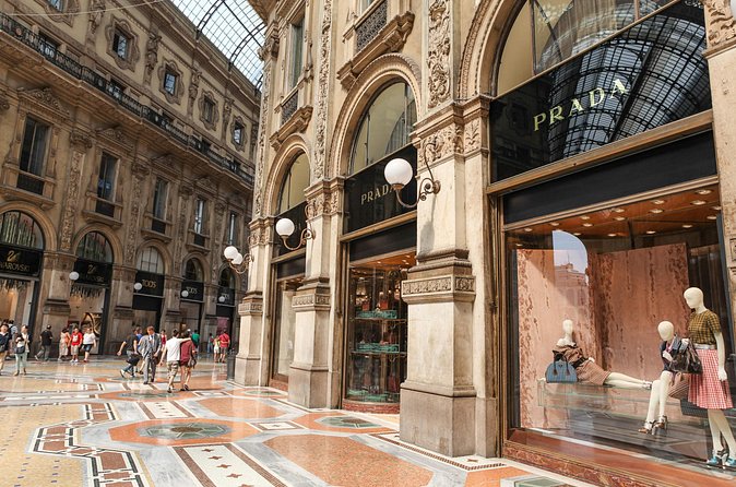 Milan Diamond Heist: Fashion & Secrets Walking Game - D&G Martini and Palazzo Morando change the mood
