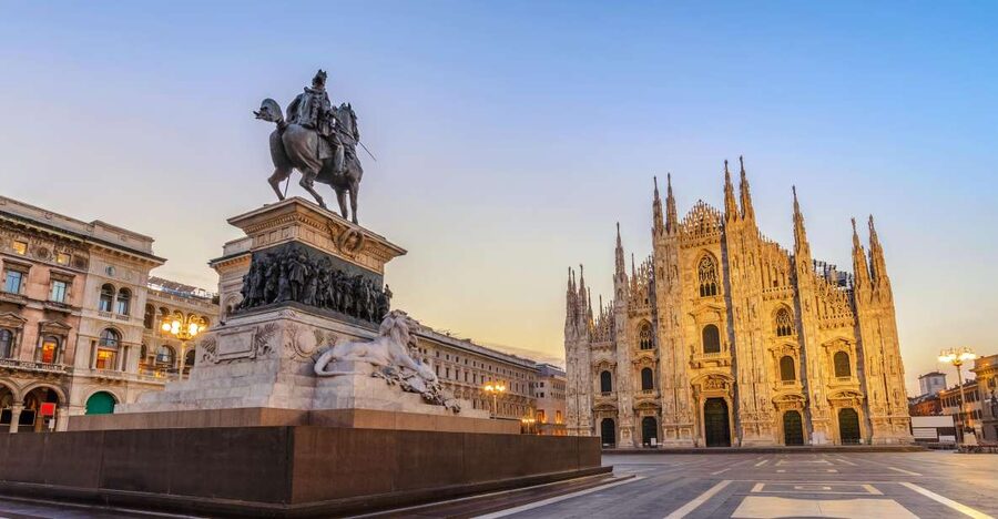 Milan: Duomo & Rooftop Tour with Optional Hop-On Hop-Off Bus - Why Milan’s Duomo deserves a guided visit