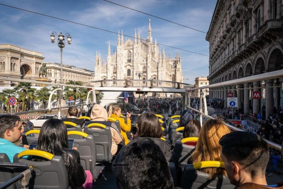 Milan: Duomo & Rooftop Tour with Optional Hop-On Hop-Off Bus - Practical advice for your visit