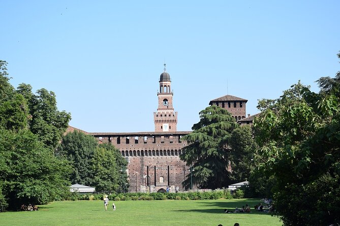 Milan Duomo, Sforza Castle and Pieta Guided Tour with Tickets - What the guides add to the experience