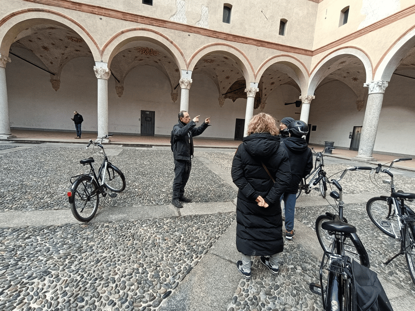 Milan: ELECTRIC-Bicycle Tour Live Tour Guide 3 hours & half - Why an electric bicycle works well in Milan