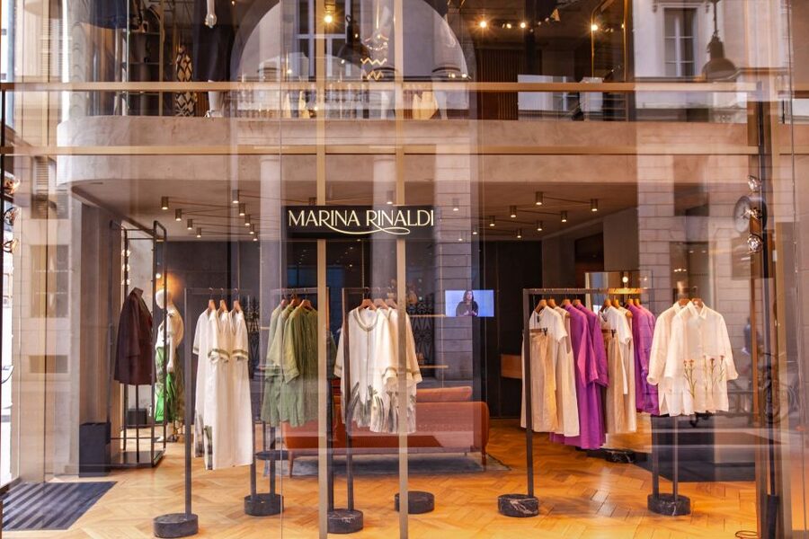 Milan Fashion, Art and Design Private Walking Tour - Walking into Milan’s fashion quarter