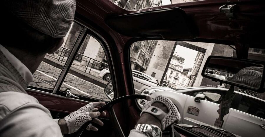 Milan: Fast Tour by Vintage Red Fiat 500 (30 mins, no stop) - The first 15 minutes through central Milan