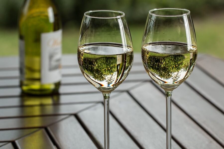 Milan: Food and Wine Experience - Meeting at San Lorenzo before the first glass
