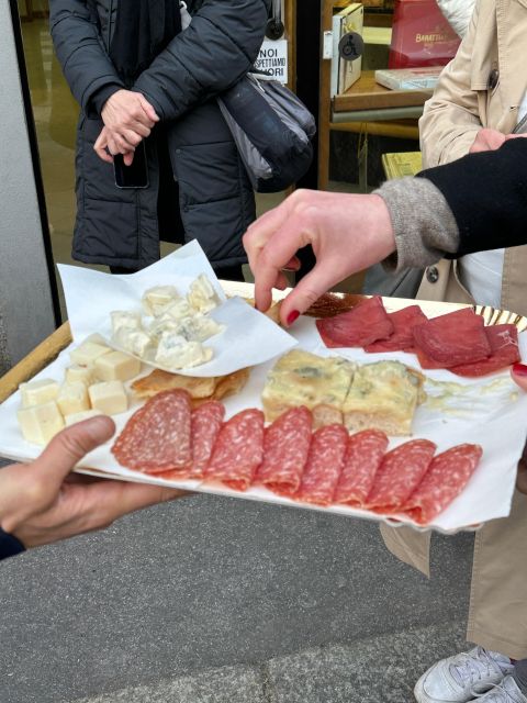 Milan: Gourmet Street Food Tour with Sightseeing and Tasting - Meeting at San Maurizio al Monastero Maggiore
